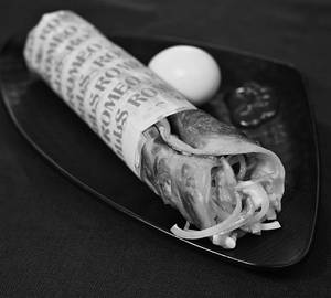 Egg Schezwan Roll