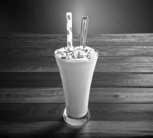 Mango Milkshake with Kaju