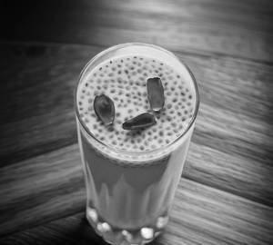 ROSE MILK WITH BASIN SEEDS