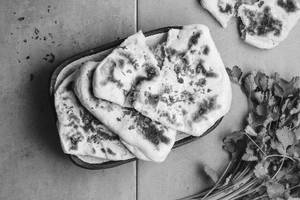 Veg Stuffed Naan