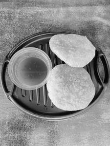 Jodha Special Hingkachori (Dal Ki) With Chatni