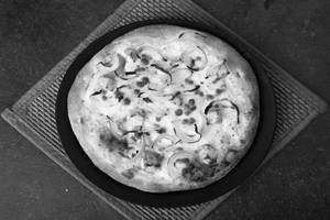Classic Paneer Onion Pizza