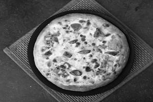 Classic Corn And Tomato Pizza