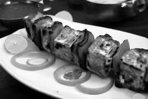 Paneer Lasuni Tikka