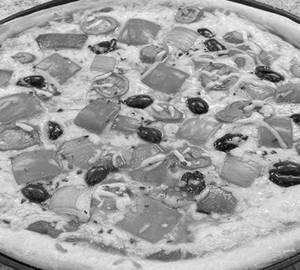 Veg cheese pizza