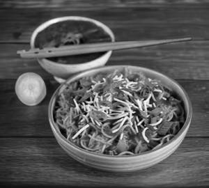 Paneer triple schezwan noodles