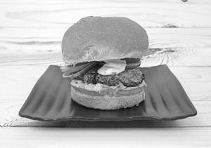Crispy chicken burger 