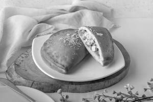 Cheese & Herb Paneer Pocket