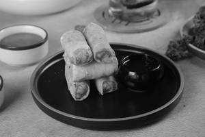 Cigar Roll With Sweet Chilli Sauce