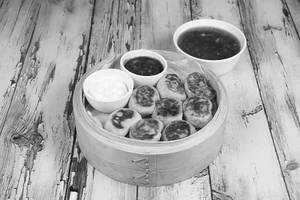 Veg Kothey Pan Fried Momos [8 Pcs]