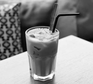 Caramel cold coffee