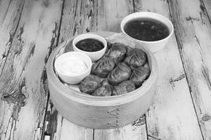 Gyoza Momos [Chilli Paneer filling] [8 Pcs]
