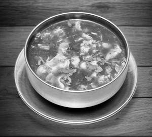 Hot and sour chicken soup
