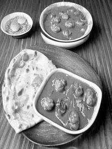 Appam & Green Peas Curry