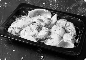 Veg Malai Soya Tandoori Momos (6 Pieces)