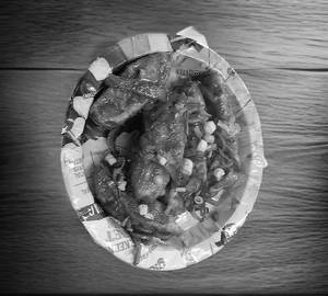 Chicken pan fried momos [6 pieces]
