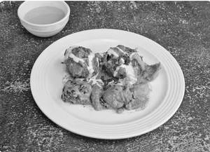 Veg Punjabi Soya Tandoori Momos (6 Pieces)