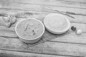 Prawns In Green Thai Curry With Rice
