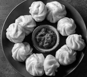 Veg Schezwan Momos