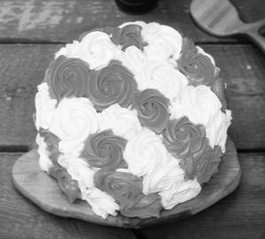 Designer Rose Swirls Cake