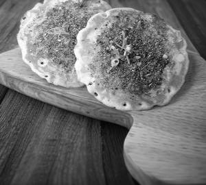 Ghee Chinna Vengayam Podi Uttapam