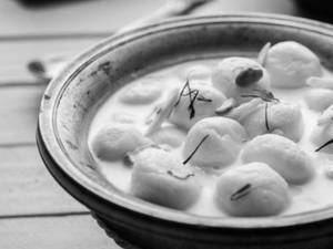 Angoori Rasmalai