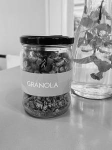 Noa Deli Granola (220gms)