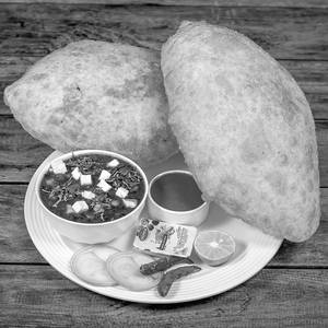 Special Chole Bature (2pcs)