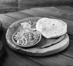 Chole Kulcha Desi Style 1 Plate Choley 3 Kulcha With Achar, Onion And Salad