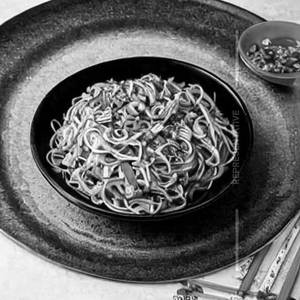 Burnt Garlic Noodles (Pork)