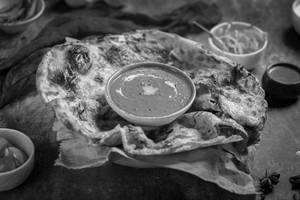 Chur Chur Naan With Dal Makhani