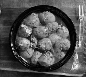 Dum Aloo Hyderabadi  