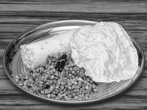 Wheat Puttu, Payar & Pappadam