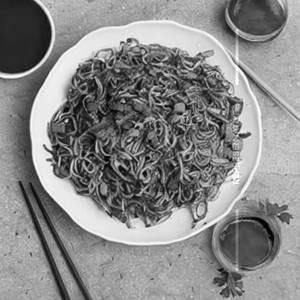 Burnt Garlic Fried Noodles Chicken