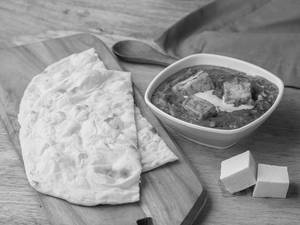 Naan (2 Pcs) & Paneer Butter Masala
