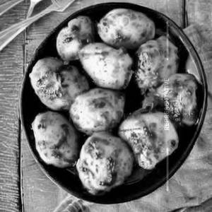Dum Aloo Kashmiri (Sweet)
