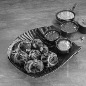 Cheese & Corn Tandoori Peri Peri Momos