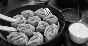 Cheese & Corn Hot Garlic Sauce Gravy Momos