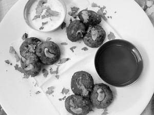 Chicken Shami Kebab (650ml Box)