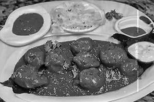 Veg Butter Masala Gravy Momos