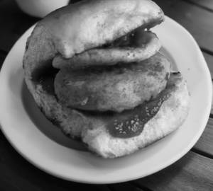Smokey barbeque vadapav