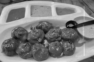 Veg Cheese Sauce Gravy Momos