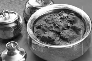 Akbari Murgh Masala Half