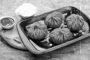 Chicken Kurkure Momos