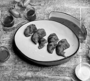 Chicken Tandoori Gravy Momos