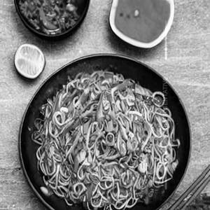 Seafood Roasted Fried Noodles (Thai)