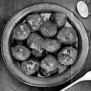 Dum Aloo Kashmiri
