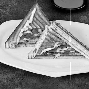Vegetable cheese sandwich [grilled]