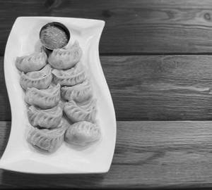 Veg steamed momos