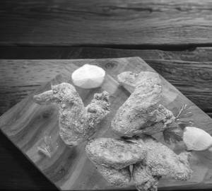 Hot crispy chicken wings (1 piece)
